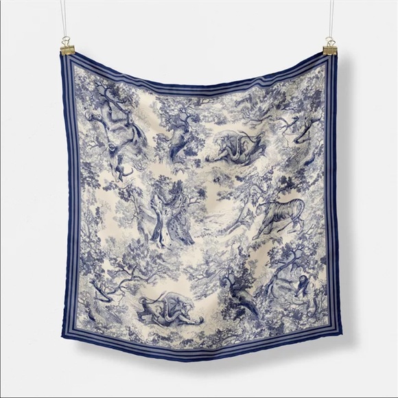 Accessories - 100% silk porcelain printed scarf